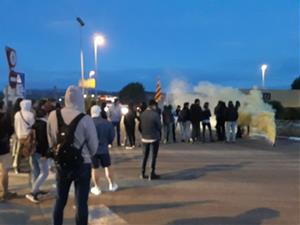 L'accés tallat a l'autopista AP-7 a Sant Sadurní d'Anoia