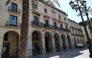 L'Ajuntament de Vilanova retirarà els llaços grocs. Ajuntament de Vilanova