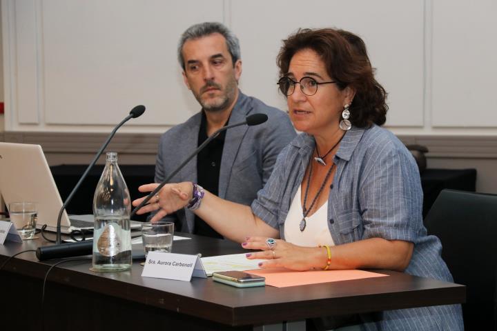 L'alcaldessa de Sitges, Aurora Carbonell, i el soci director de Vivential Value, Rafael González, a la presentació de l'Estudi de Reputació Turística.