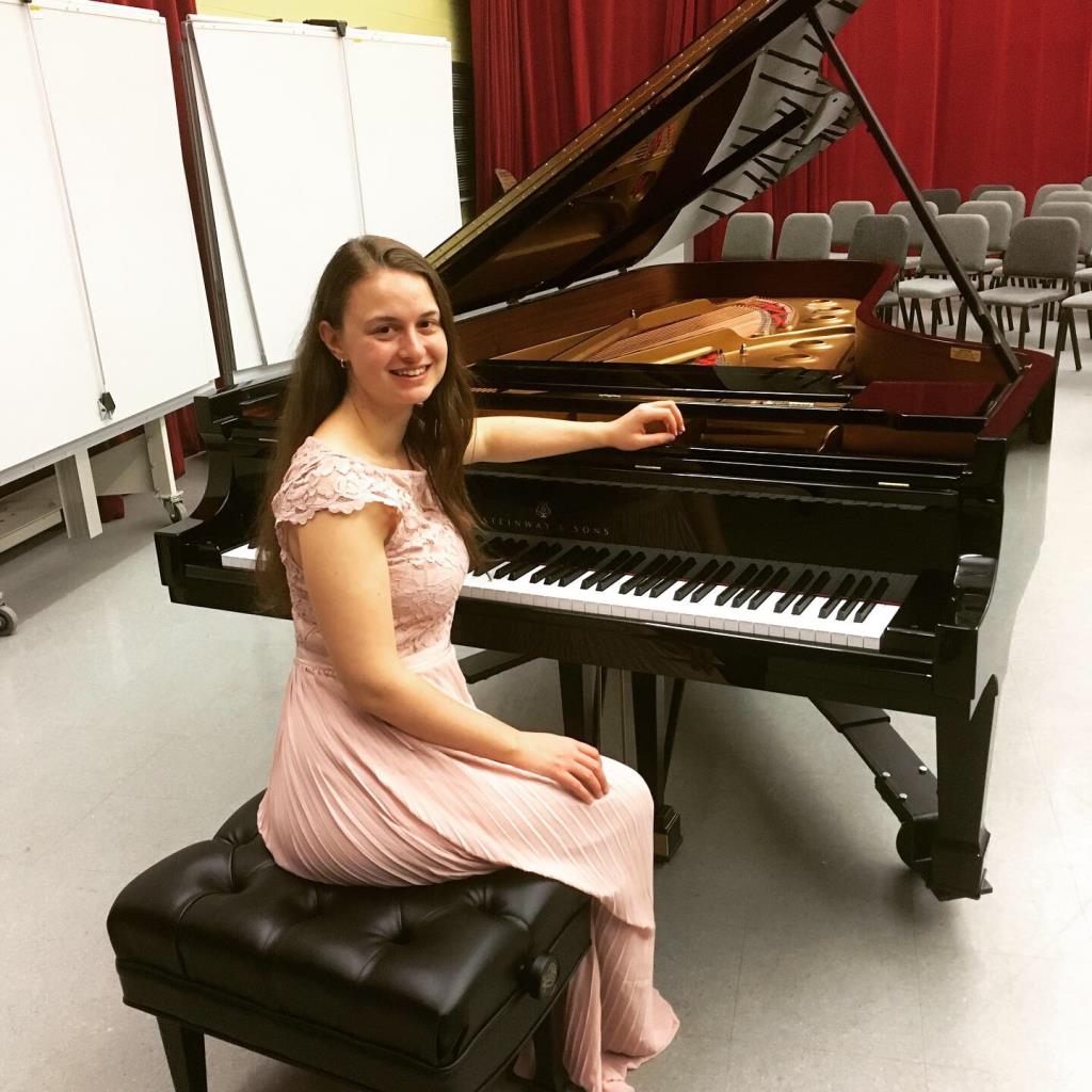 Exitosos concerts a Toronto i Chicago de la pianista Laura Farré Rozada