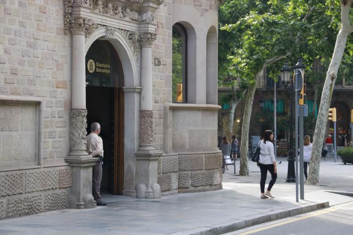 L'entrada de les seu de la Diputació de Barcelona el 24 de maig del 2018. ACN