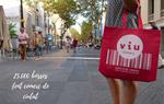Les botigues de Viu Comerç han repartit 25.000 bosses de roba en les fires Fora Estocs. Viu Comerç