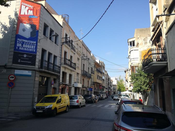 Les obres de peatonalització del carrer Doctor Robert del Vendrell després de la Fira de Santa Teresa. Ajuntament del Vendrell