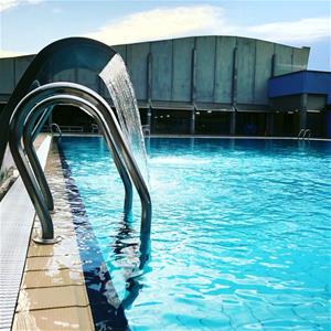Les piscines municipals de diversos pobles obriran gratuïtament aquest cap de setmana per l'onada de calor. Ajt Sant Pere de Ribes