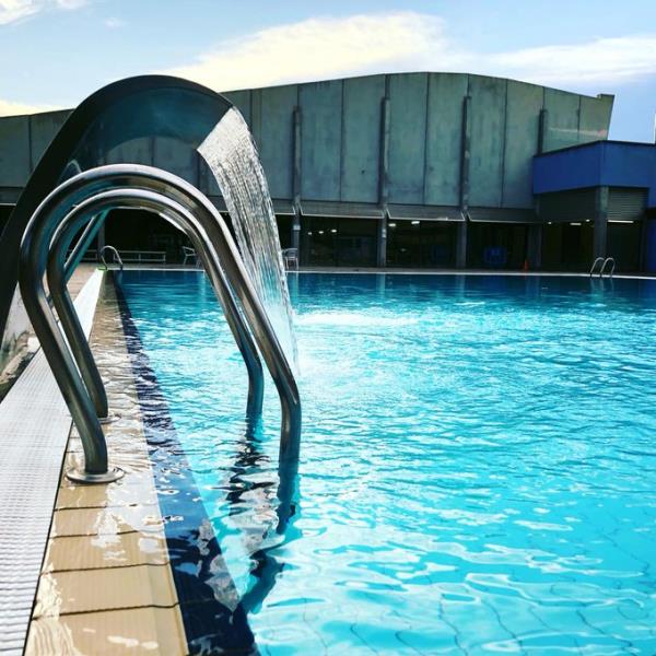 Les piscines municipals de diversos pobles obriran gratuïtament aquest cap de setmana per l'onada de calor. Ajt Sant Pere de Ribes