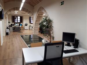L’Oficina d’Atenció Ciutadana de Vilafranca obre amb un nou accés des del carrer i amb més espai i punts d’atenció 
