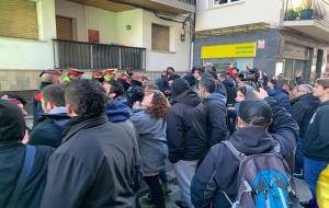 Màxima tensió a Sitges per la presència d'una parada informativa del partit ultradretà Vox