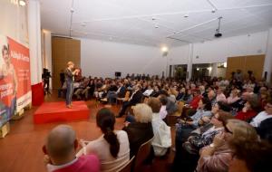 Més de 400 persones han acompanyat Abigail Garrido en l’acte de presentació com a candidata socialista a l'alcaldia de Sant Pere de Ribes