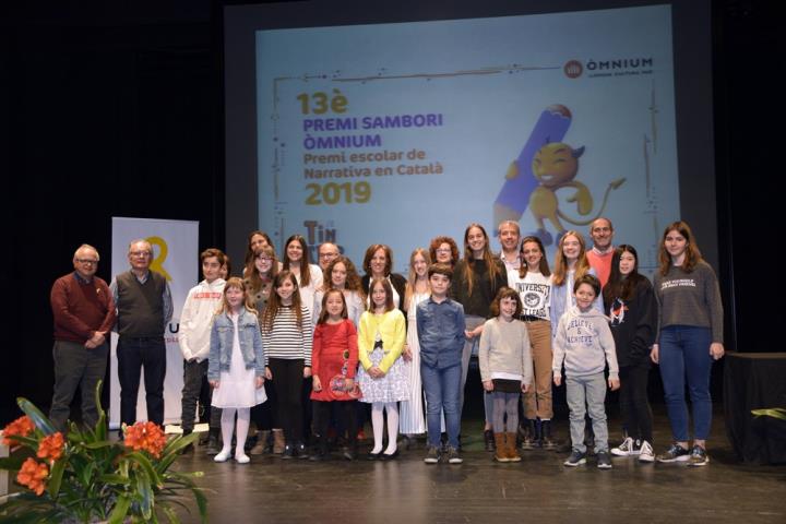 Òmnium Cultural lliura els Premis Sambori al Vendrell. Òmnium Cultural