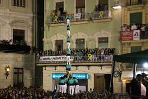 Pla general del pd7f dels Castellers de Vilafranca a la ronda de pilars de la Diada del Mercadal