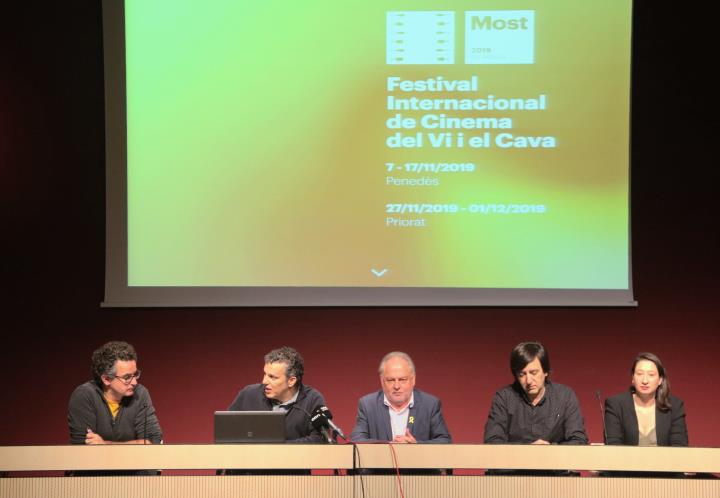 Pla general dels organitzadors del Most 2019 durant la presentació de la programació d'aquesta edició a l'Auditori Vinseum de Vilafranca del Penedès. 