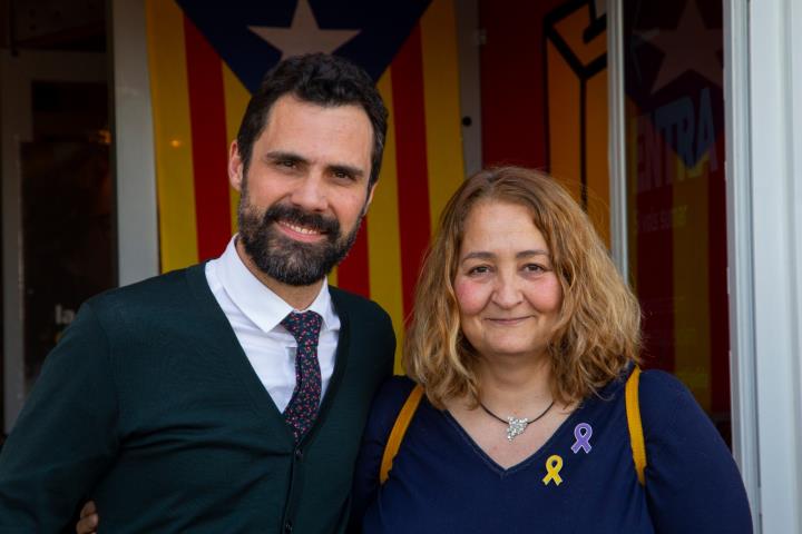 Roger Torrent presenta com a alcaldable d'ERC a Gelida Lluïsa Llop. ERC