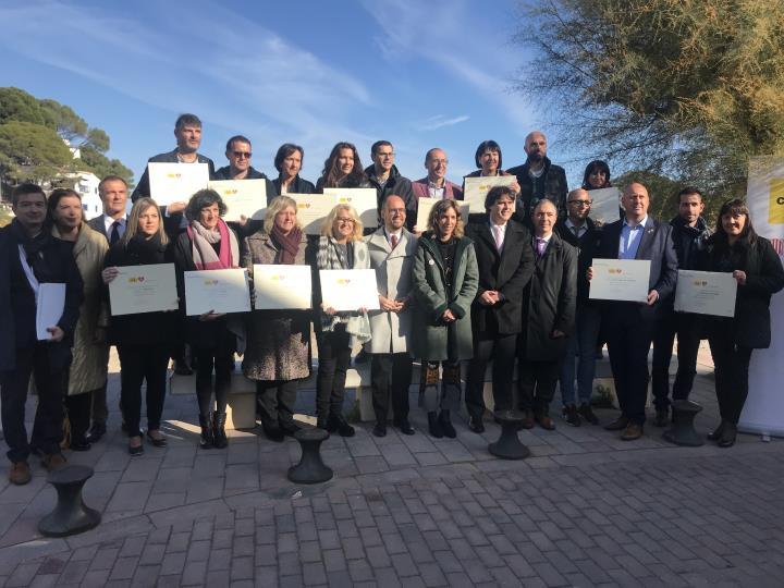 Sitges i Vilanova i la Geltrú reben els primers distintius turístics de Barris i Viles Marineres. Generalitat de Catalunya