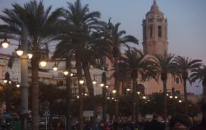 Sitges renova les llums dels fanals modernistes de l’entorn de la Fragata i Passeig. Ajuntament de Sitges