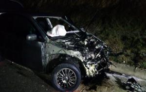 Un dels cotxes implicats en el xoc frontal a Talavera (Segarra). Imatge del 15 de gener de 2019. Trànsit