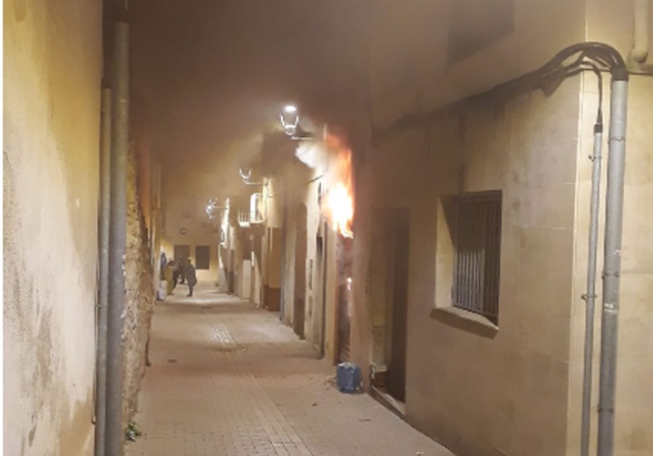 Un incendi crema els baixos i part del primer pis d’un edifici abandonat al centre de l’Arboç. Ajuntament de l'Arboç