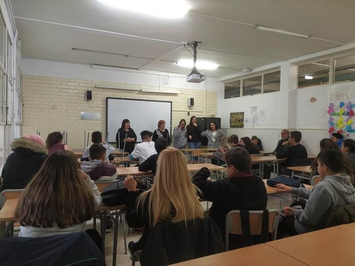 Una vintena d'alumnes de secundària del Vendrell es beneficien dels menjadors educatius contra l’exclusió social. Ajuntament del Vendrell