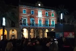 Videoprojecció a la façana de l’Ajuntament. Ajt. de Vilanova