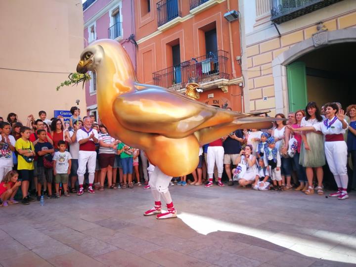 Vilanova estrena un nou element festiu, l'Àliga de Vilanova. Festa Major de VNG