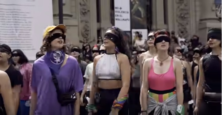 Vilanova se solidaritza amb les protestes de Xile i organitza una performance contra la violència masclista. EIX