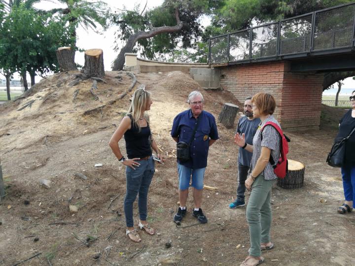 Visita institucional al circuit de trens del Parc de Ribes Roges després de l'esclafit. Ajuntament de Vilanova