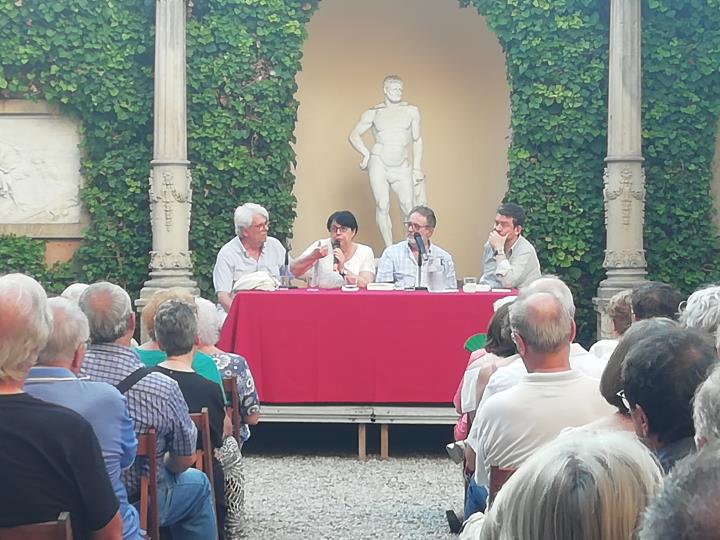 Xavier Orriols i Francesca Roig recullen en un llibre els orígens inèdits de la Festa Major de Vilanova i la Geltrú. Aroa Tort