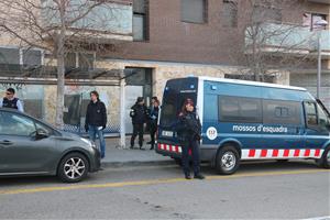 Almenys sis detinguts en un dispositiu a Calafell contra un grup dedicat a tot tipus de delictes contra el patrimoni