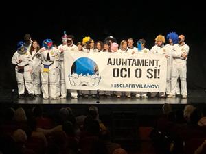 Boicot dels Coros d'en Carnestoltes al Teatre Principal per reclamar un espai jove a la ciutat. EIX