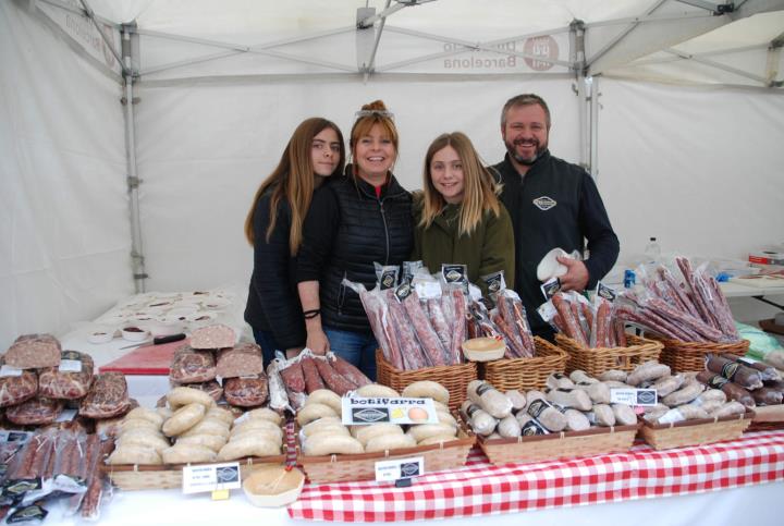 Ca l’Estevet, de l'Ordal, guanya el primer premi al Concurs Nacional de Botifarra d’Ou. Ajuntament de Subirats