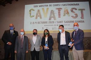 Cava solidari de la Confraria del Cava i Càritas Catalunya en favor dels infants vulnerables. Càritas