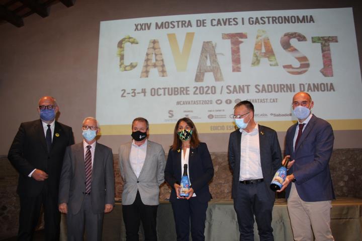 Cava solidari de la Confraria del Cava i Càritas Catalunya en favor dels infants vulnerables. Càritas