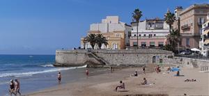 Cinc platges de Sitges aconsegueixen la bandera blava de gestió ambiental i qualitat de l'aigua. Ajuntament de Sitges