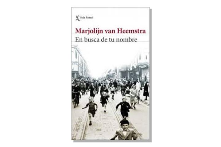 Coberta de 'En busca de tu nombre' de Marjolijn van Heemstra. Eix