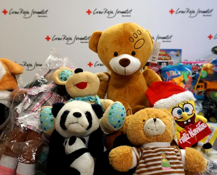 Creu Roja repartirà joguines a més de 25.000 infants vulnerables a Catalunya. Creu Roja