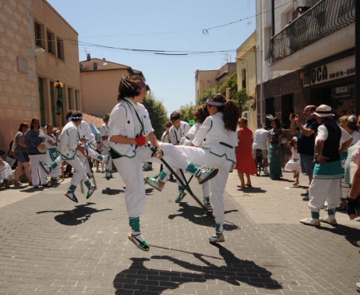 Cubelles endega un protocol per afavorir la inclusió de les persones amb diversitat funcional a les festes populars i fires. Ajuntament de Cubelles