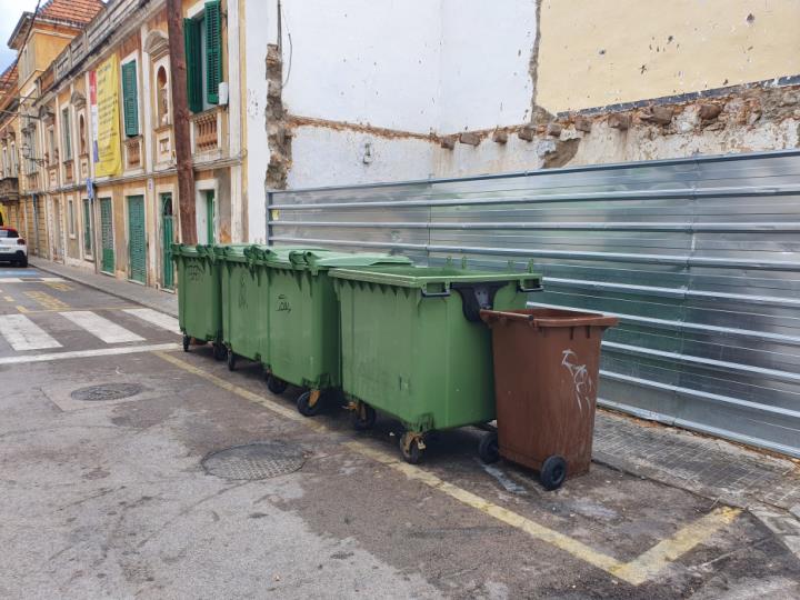 Cubelles implantarà la porta a porta de les escombraries i els contenidors de targetes intel·ligents. Ajuntament de Cubelles