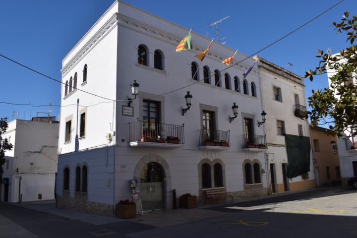 Cubelles negocia amb la SAREB la cessió de pisos per a habitatge social. Ajuntament de Cubelles