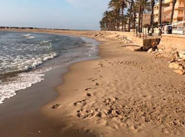 Culminada la regeneració de sorra de la platja Llarga de Cubelles, afectada pel temporal Gloria. Ajuntament de Cubelles