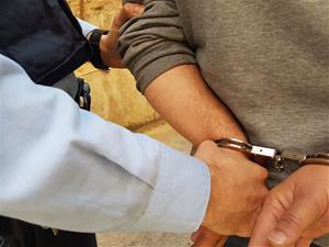 Detingut in fraganti a Sant Pere de Ribes quan intentava forçar una benzinera de matinada. Mossos d'Esquadra