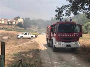 Dos petits incendis a Torrelavit cremen una zona de matoll de Can Rossell i un canyar a la zona del Molí Parellada