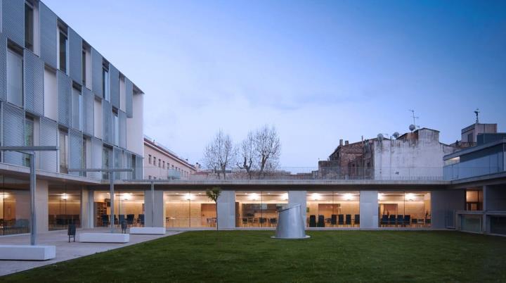 El Centre de Dia Mas Bau de Vilanova tanca durant 14 dies per un positiu en covid-19. Ajuntament de Vilanova