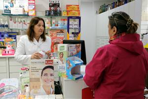 El Govern compra 14 milions de mascaretes que els ciutadans podran recollir a les farmàcies amb la targeta sanitària. ACN