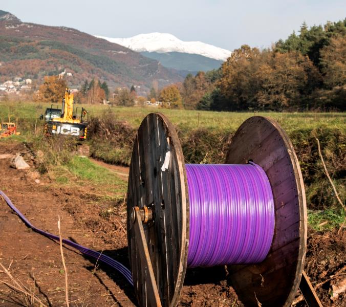 El Govern destina 70 milions d’euros en aquesta legislatura per desplegar la xarxa de fibra òptica arreu del territori. Generalitat de Catalunya