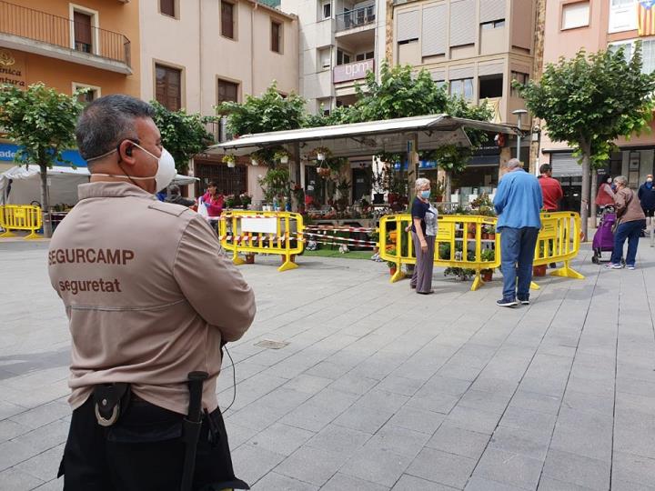 El mercat setmanal de Sant Sadurní d'Anoia s'amplia al carrer Anselm Clavé. Ajt Sant Sadurní d'Anoia