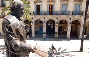 El Monument a Josep Tomàs Ventosa a la plaça de la Vila. Carles Castro