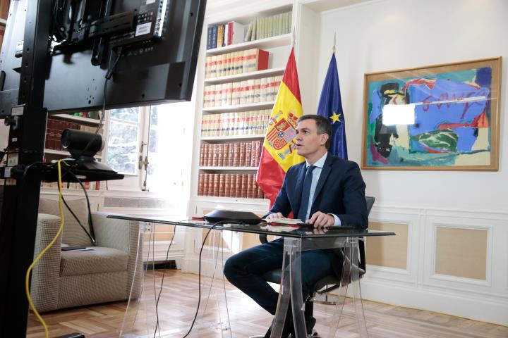El president del govern espanyol, Pedro Sánchez, durant la reunió per videoconferència de la reunió interministerial pel coronavirus. ACN 