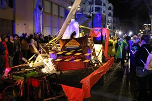 El rei Carnestoltes obre el carnaval de Vilanova amb un sermó ple de retrets i amb format de 'late night'