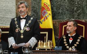 El rei Felipe VI durant el discurs del president del Tribunal Suprem i del Consell General del Poder Judicial, Carlos Lesmes. ACN 