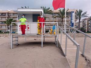 El servei de socorrisme de les platges de Calafell es va reactivar el 18 de maig, amb bandera vermella. Ajuntament de Calafell
