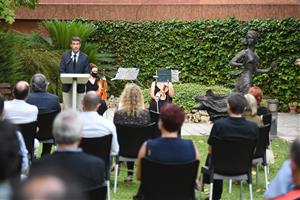 El Vendrell ret homenatge a les víctimes de la pandèmia i als professionals que han lluitat contra la covid-19